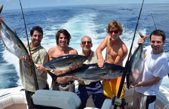 阿拉尼亞私人釣魚船之旅（含午餐、軟飲及接送）
