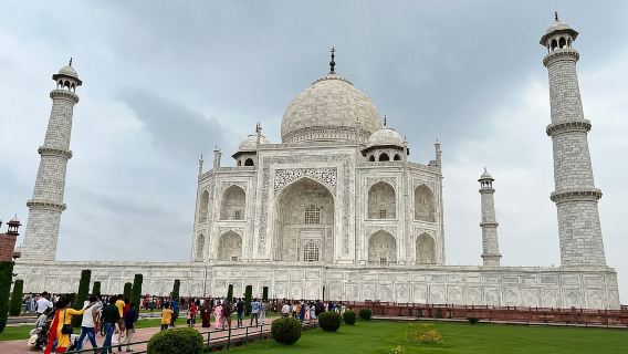 Agra: Entradas sin colas al Taj Mahal y al Fuerte de Agra con guía