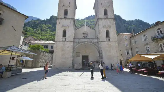 Private 4H Kotor & Perast Tour by Car
