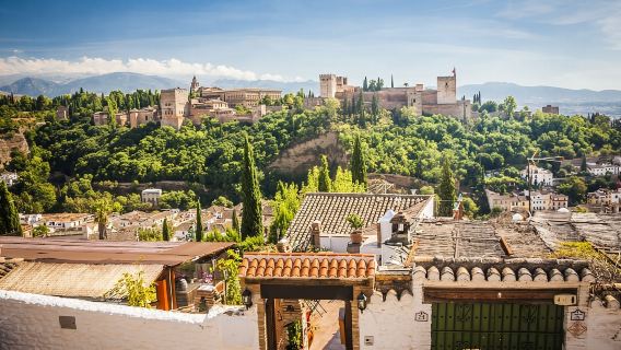 Granada: Albaicín and Sacromonte Walking Tour
