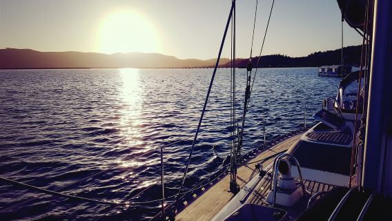 Knysna Sunset Sailing Cruise with Light Dinner and Wine