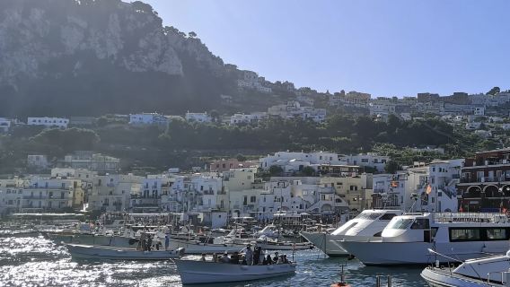 意大利那不勒斯新堡+ 翁貝托一世長廊【中文專車-舒適純淨】