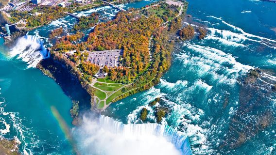 Toronto + Niagara Falls + Niagara-on-the-Lake private chartered tour in Canada