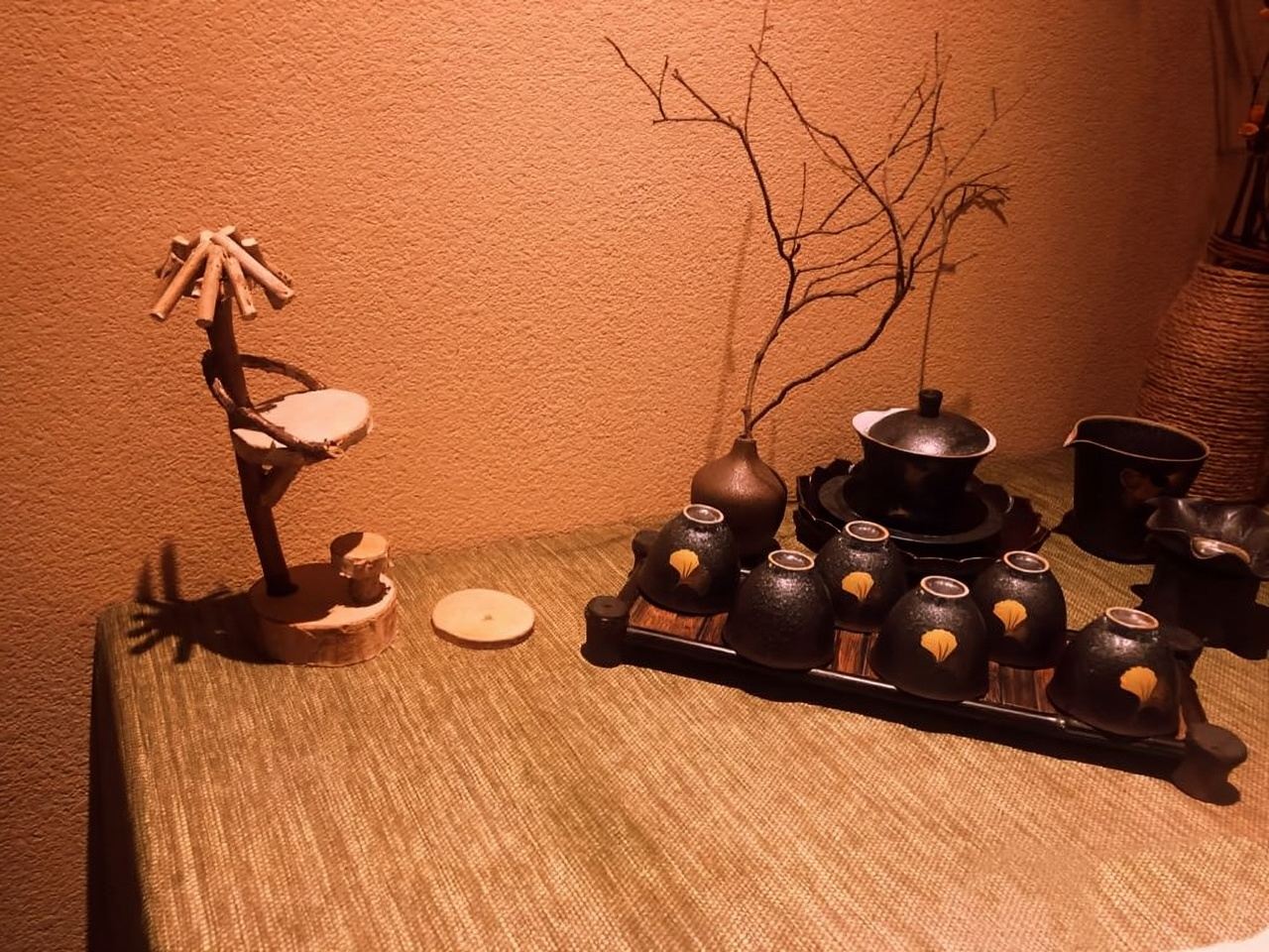 [Hangzhou] Jiuchuanghui. Spazio del tè + Accademia d'arte del tè (Degustazione esclusiva del tè + Socializzare con il tè + Apprendimento della valutazione della porcellana)