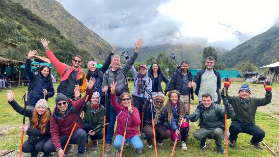 Cusco: Passeio ao Lago Humantay com Café da Manhã e Almoço Buffet