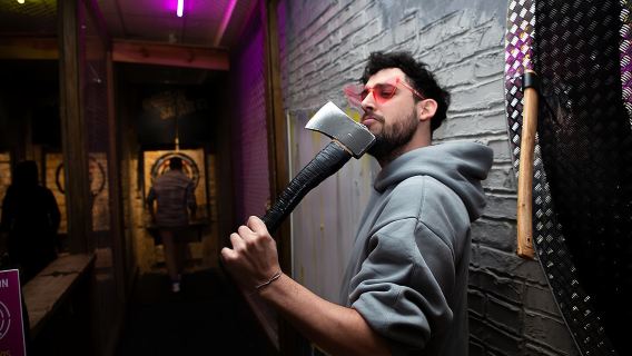 Axe Throwing 1 hour session