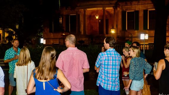 Savannah Ghost Tour for Adults ALL Alcoholic Drinks Included
