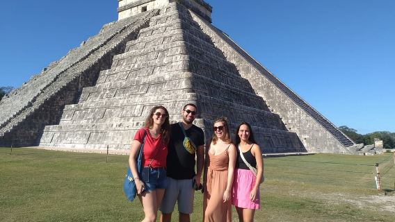 Private Guide Service in the Archaeological Zone of Chichen Itza
