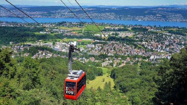 Zurich Walking Tour With Cruise and Aerial Cable Car