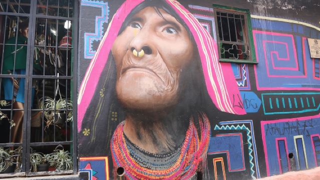 Graffiti Tour in La Candelaria Bogotá