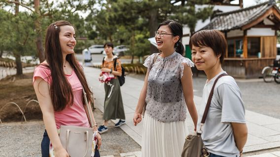Tour privato e personalizzato di un giorno intero a Kyoto con una guida locale