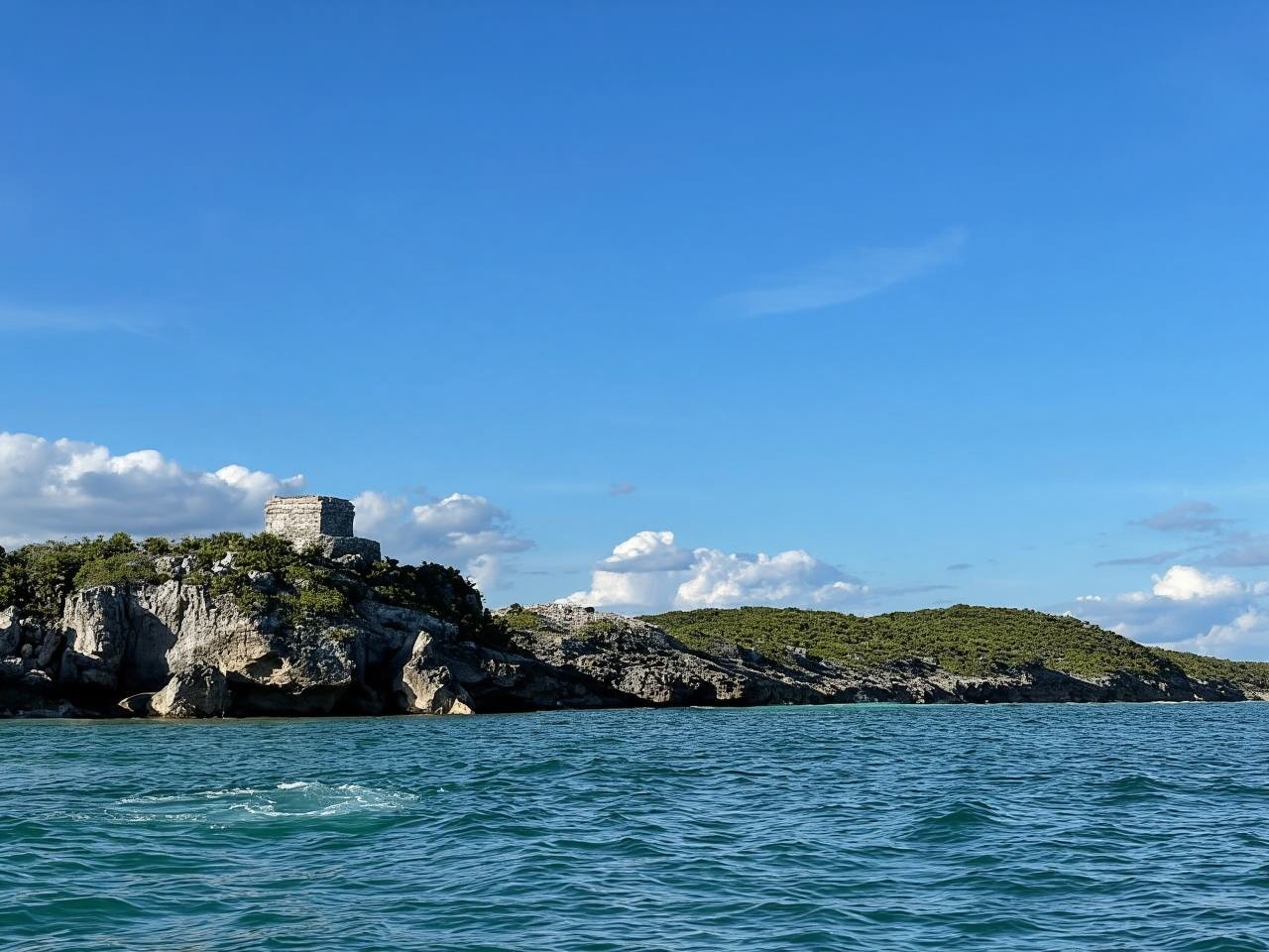 Tulum: Ruinen per Boot, Schwimmen mit Schildkröten & Cenote-Tour