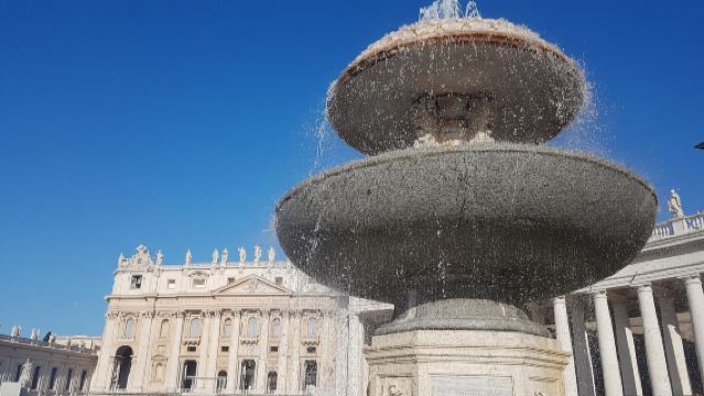 Full Day Fountains, Squares, Vatican Museum and St.Peter's - Small Group Tour