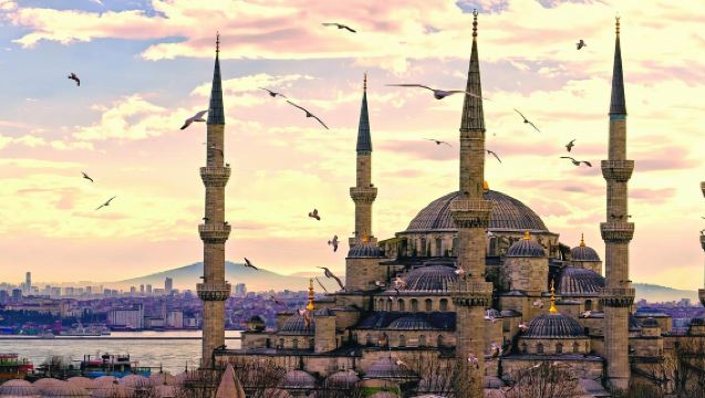 Istanbul Highlights: Topkapi Palace, Hagia Sophia, Blue Mosque, Underground Cistern - Private Tour