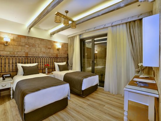 Yılsam Sultanahmet Hotel Room Type - Junior Suite with Garden View Yılsam Sultanahmet Hotel Room Type - Junior Suite with Garden View