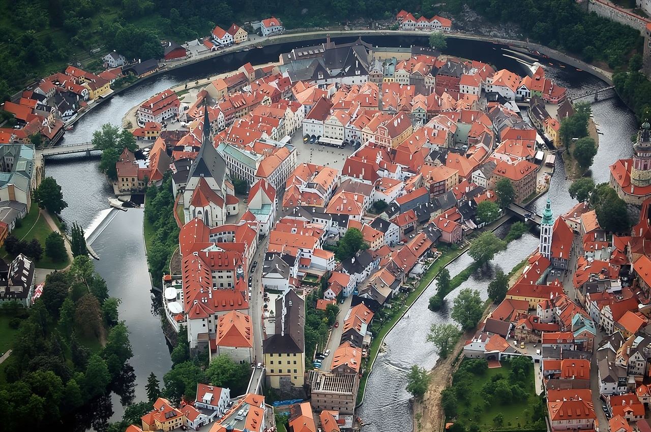 Czech Cesky Krumlov 1-day tour|Fairytale Cesky Krumlov|World Heritage|Prague round-trip