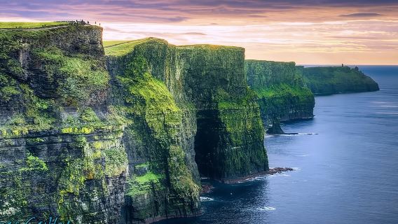 Aran Island, Cliffs of Moher & Cruise tour from Galway. Guided.
