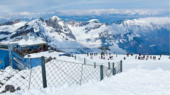 Excursión de un día al Monte Titlis (nieve eterna), glaciar y Lucerna desde Zúrich.