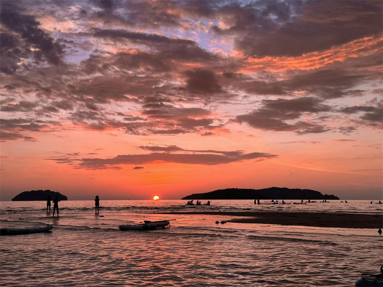 Tanjung Aru Beach Stand-Up Paddleboarding 2.5 hr [Kota Kinabalu Tanjung Aru Sunrise Sunset Paddleboarding 2.5 hr/Kayaking Sabah Malaysia]