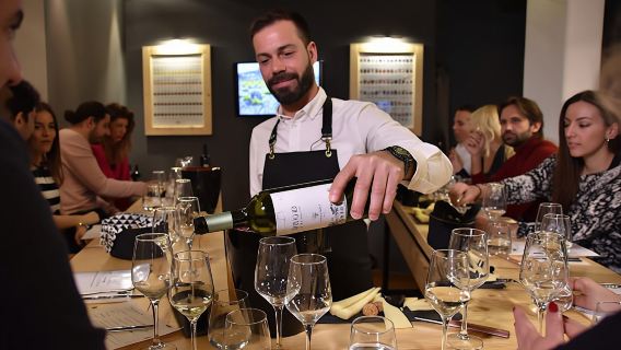 Best rated wine tasting under the Acropolis