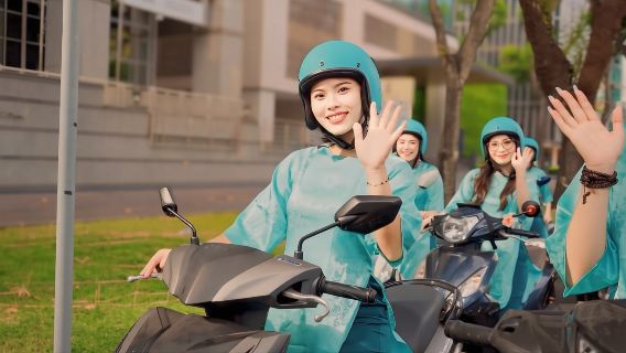 Street Food on Scooter Tour in Ho Chi Minh City