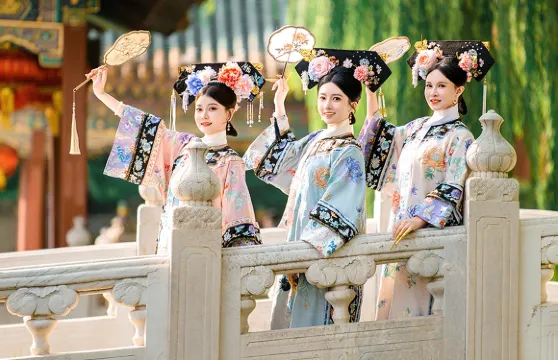 北京北海公園Trip Moments【北京8家連鎖店·漢服換裝+妝造配飾/古風拍攝多套餐可選】