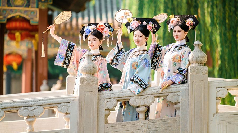 北京故宮博物院Trip Moments【北京8家連鎖店·漢服換裝+妝造配飾/古風拍攝多套餐可選】