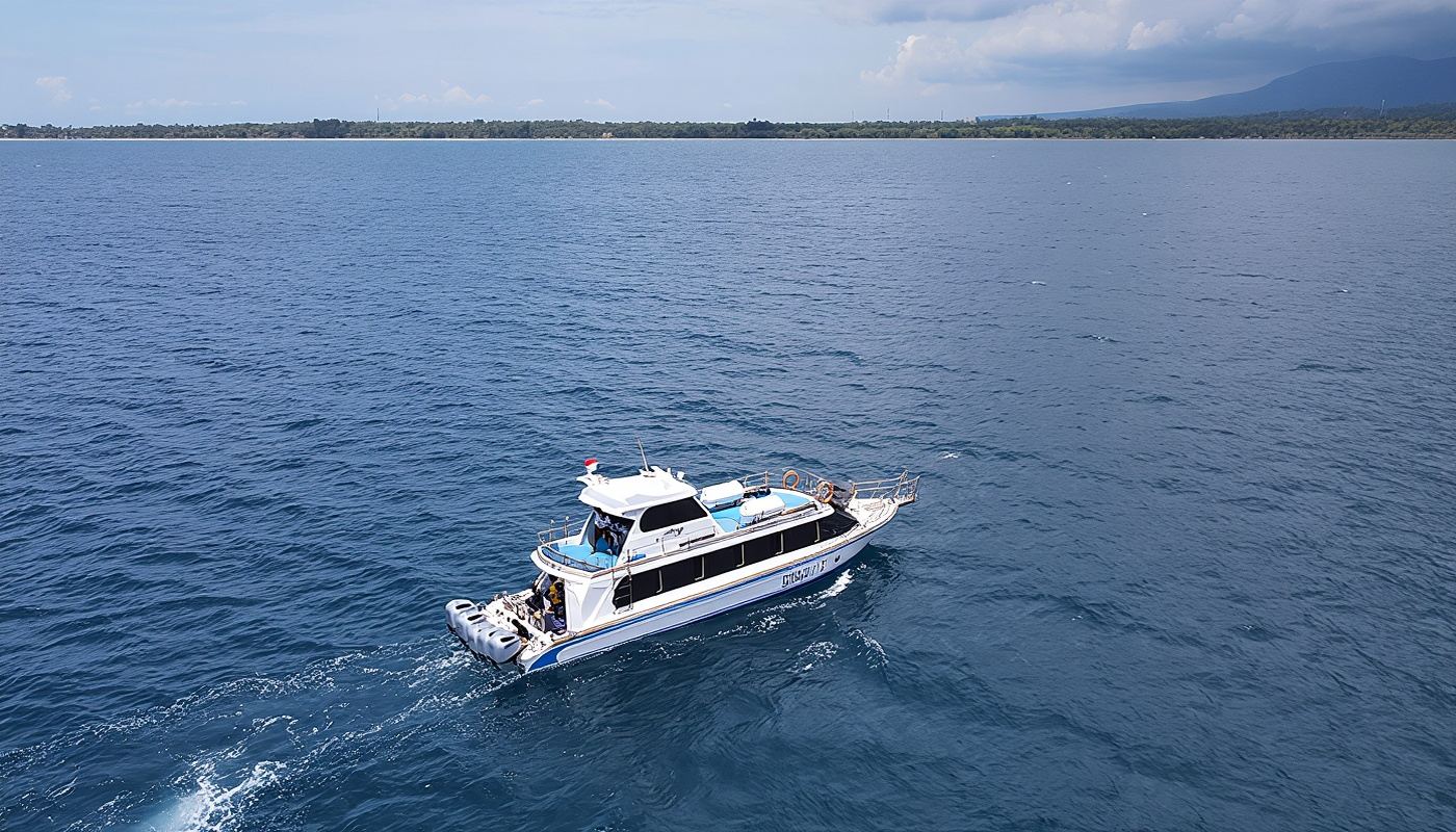 Sanur - Gili Trawangan / Gili Air / Bangsal Lombok Island speed boat ticket + optional one-way/round-trip + modern air conditioning