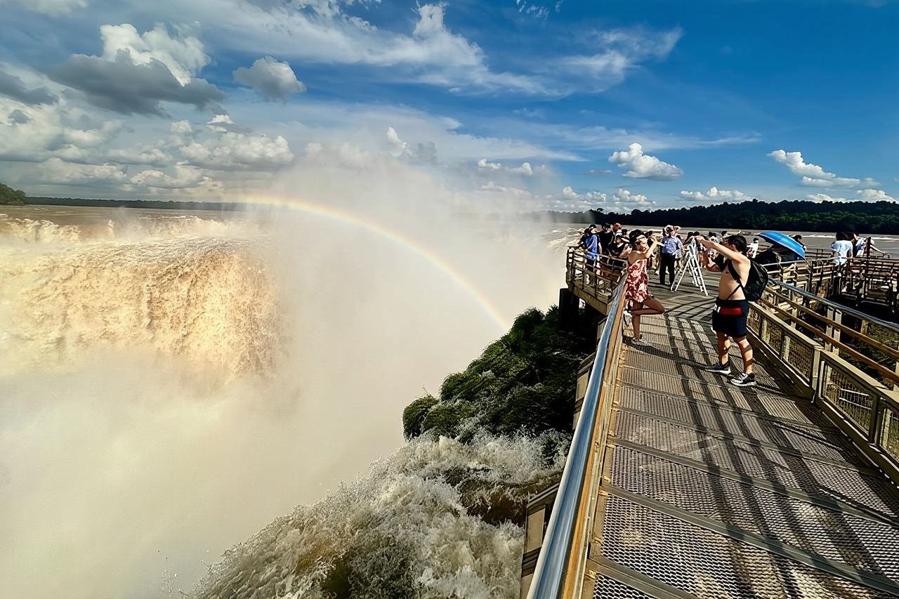 Iguaçu Falls: 1 Day Private Transfer Brazil and Argentina