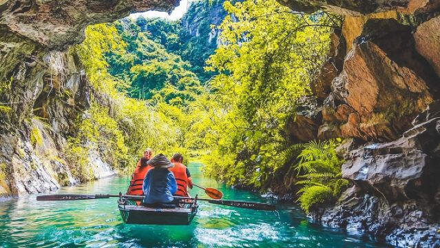 NGÀY ĐÁNG NHỚ Ở NINH BÌNH: Hoa Lư, Hang Múa, du thuyền Tam Cốc, Ban Quản Lý Quần Thể Danh Thắng Tràng An (không bắt buộc)