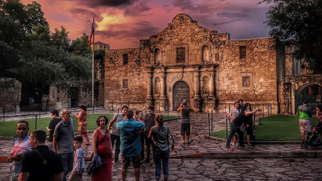 ทัวร์ผีซานอันโตนิโอ ประวัติศาสตร์หลอน