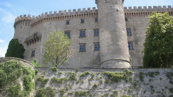 Bracciano: Odescalchi-Orsini ancient Castle Tour with Lunch
