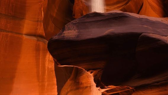 ทัวร์อัพเพอร์แอนเทอโลปแคนยอน ฮอร์สชู เบนด์ และทะเลสาบพาวเวลล์ (ออกเดินทางจากเมืองเพจ รัฐแอริโซนา)