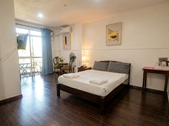NYC Manhattan Suites Room Type - Standard Double Room