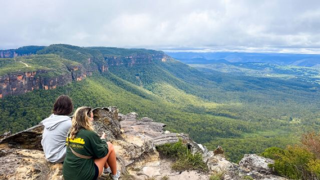 Sydney: Blue Mountains Day Tour with Wildlife Park & Waterfalls