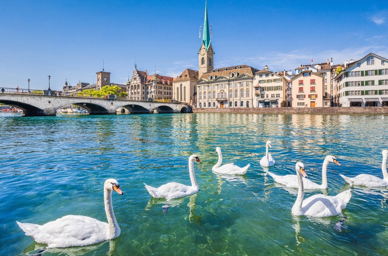 Excursión de un día por el casco antiguo de Zúrich, el Lago de Zúrich y el Museo Lindt Home of Chocolate con crucero