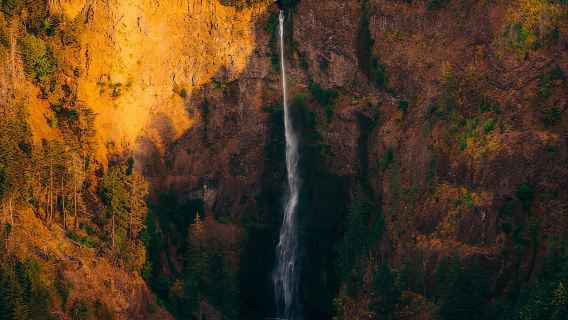 Portland: Columbia Gorge Waterfalls Scenic Air Tour