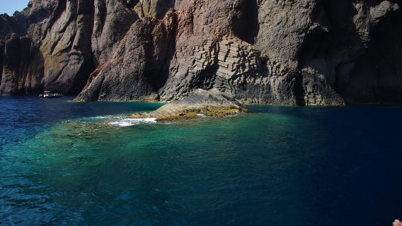 Porto : excursion en bateau dans la réserve naturelle de Scandola et les calanques de Piana