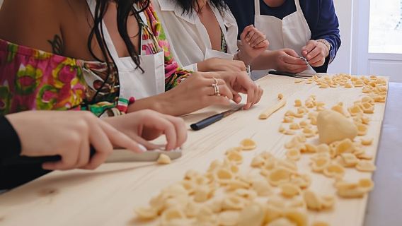 Polignano a Mare: Apulian Cooking Class with Food and Drinks