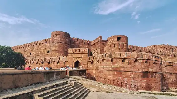 デリー発：タージ・マハル、ファテープル・シークリー、野生動物巡り2日間ツアー