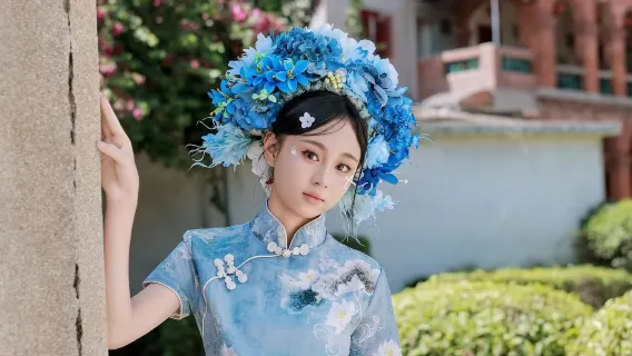 Hanfu-Erlebnis auf Gulangyu [Kleidungs- und Make-up-Erlebnis + fantastisches Blumenhaar-Fotoshooting + vielfältige, exquisite Outfits]