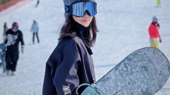 [Accident Insurance] Yichang Bailihuang Ski Resort 1-day tour including helmet, gloves, skis, boots, and poles