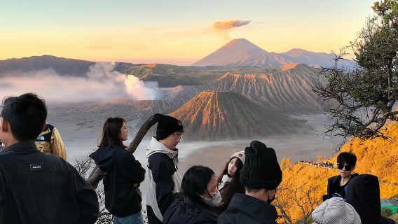 Malang : explore Bromo sunrise