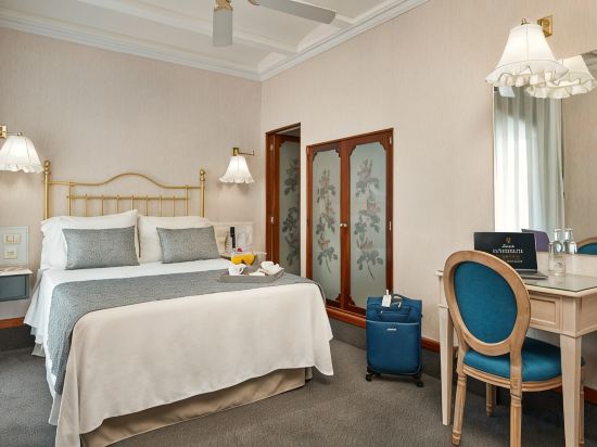 Hotel Continental Barcelona Room Type - Double Bed Room