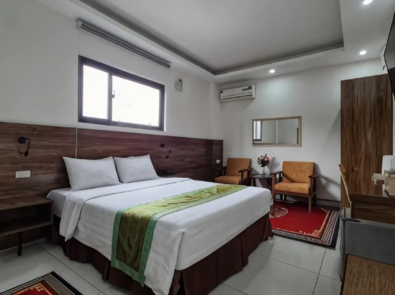 Thanh Hang Hotel Near Emerald My Dinh
