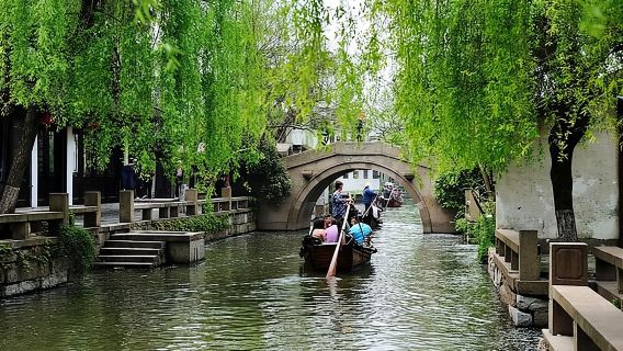 Tongli and Zhouzhuang Water Town Private Day Tour from Suzhou