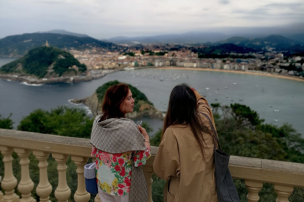 Tour privato della città di San Sebastian con prelievo in hotel