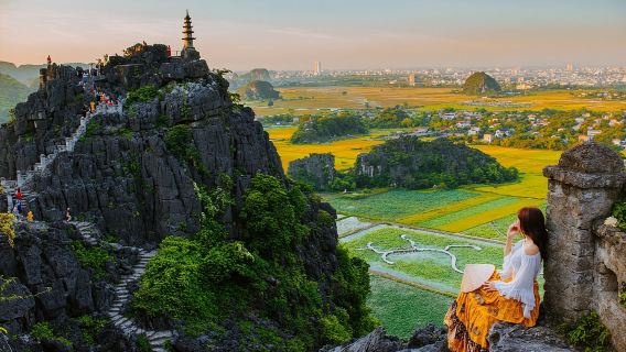 Ninh Binh One Day Tour By Limousine_Hoa Lu- Tam Coc-Mua Cave (Buffet + Cycling + Ticket)