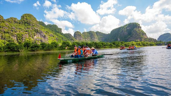 Perjalanan perahu Hoa Lu - Tam Coc dan Gua Mua