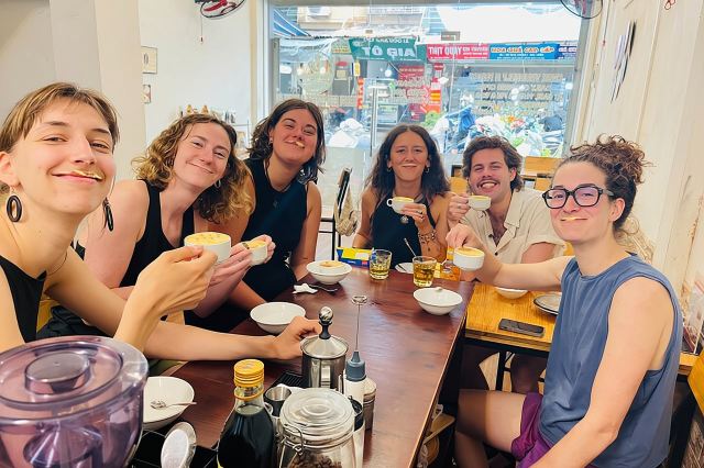 Hanoi Coffee Class learning 5 famous coffee in Hanoi